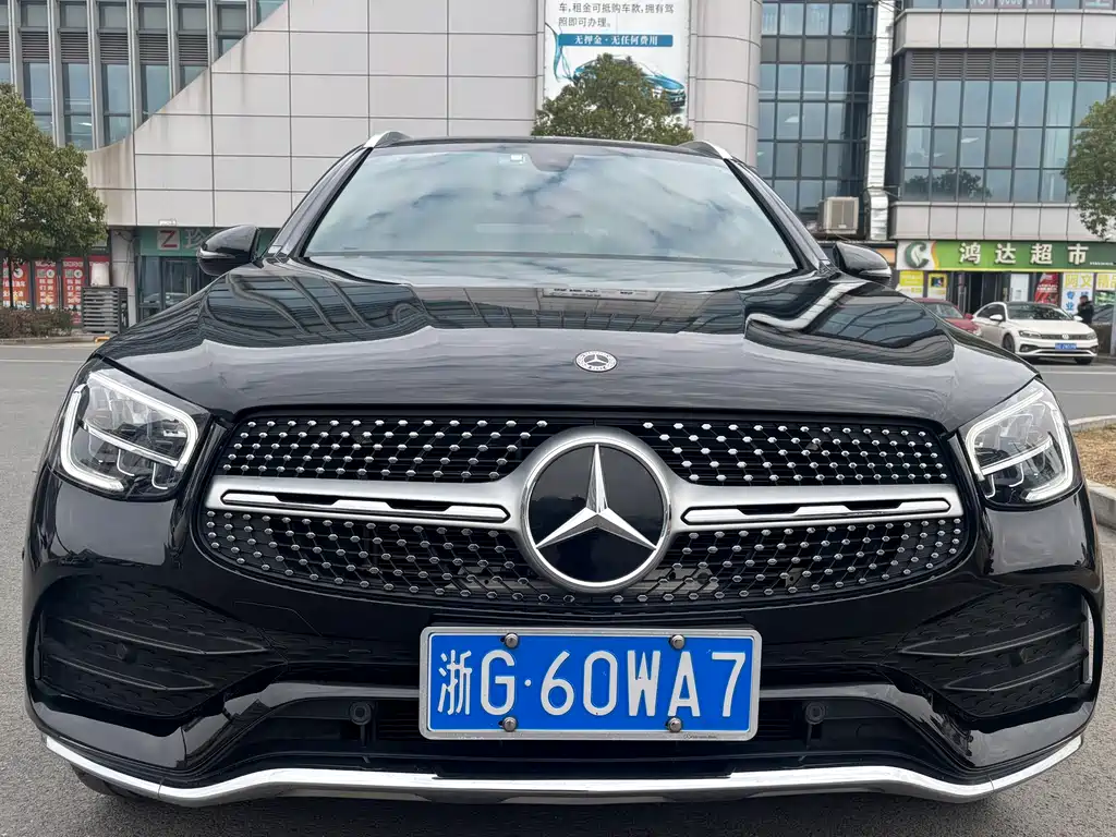 MERCEDES-BENZ GLC