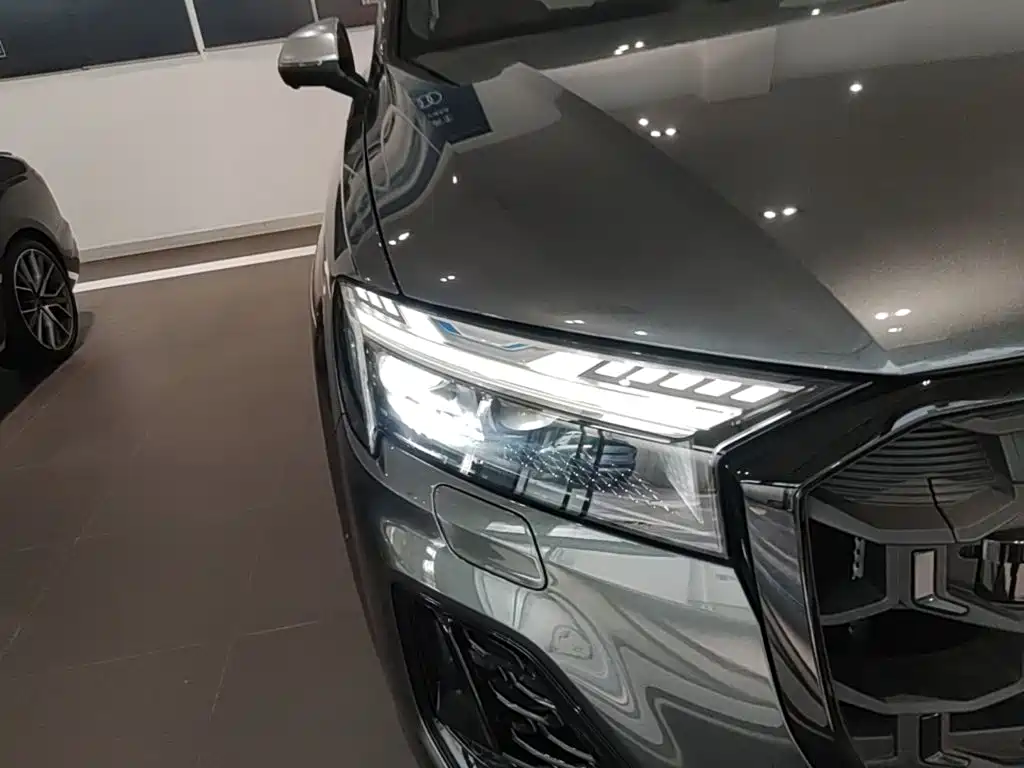Audi SQ7 — миниатюра 11