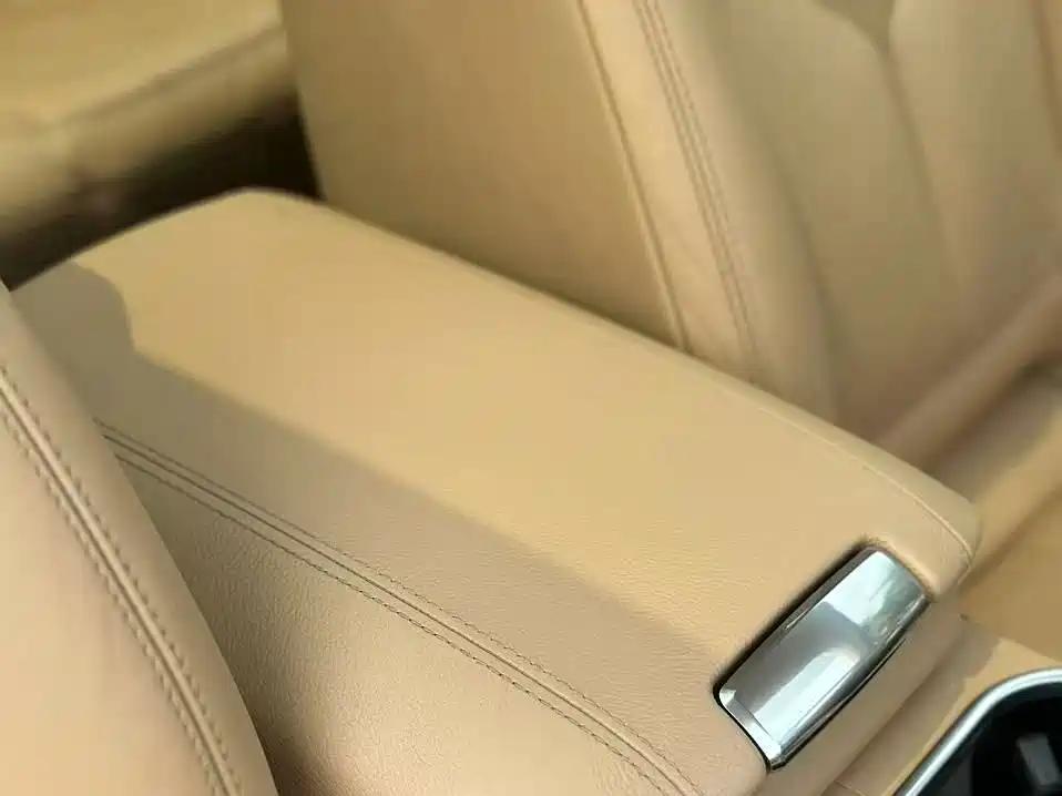 Porsche Cayenne — миниатюра 9
