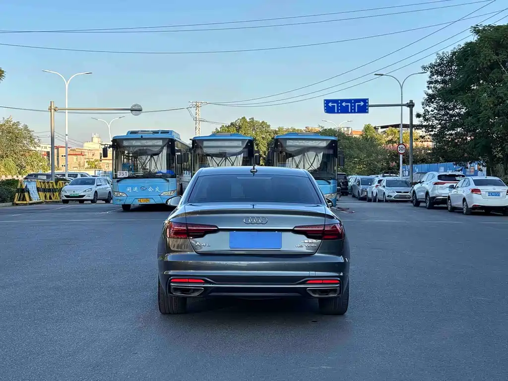 Audi A4L — миниатюра 4