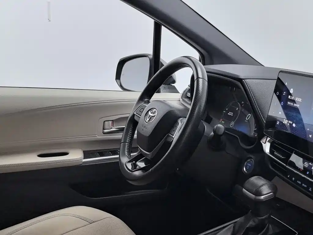 Toyota Sienna — миниатюра 22