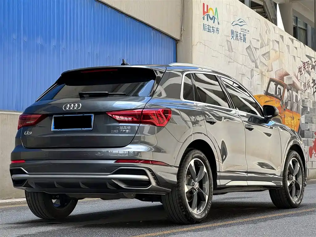 Audi Q3 2023 35 TFSI Fashion (1.5T)