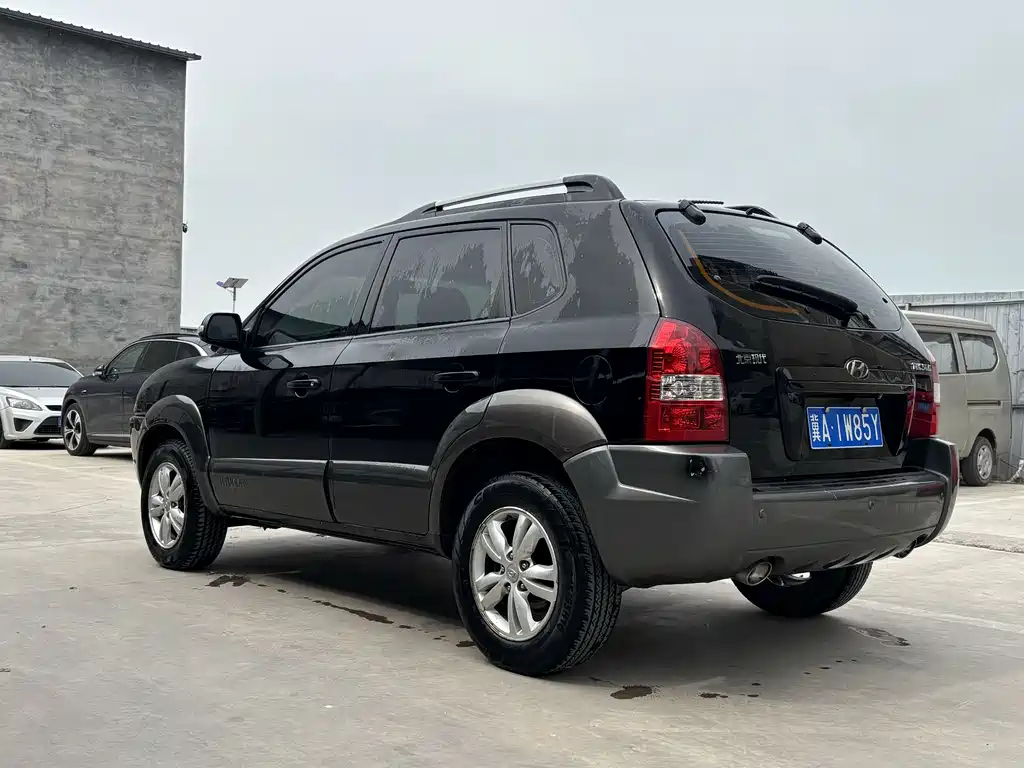 Hyundai Tucson 2009 2.0L AT