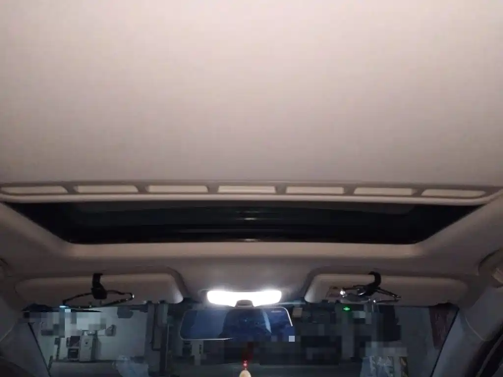 Roewe 360 — миниатюра 14