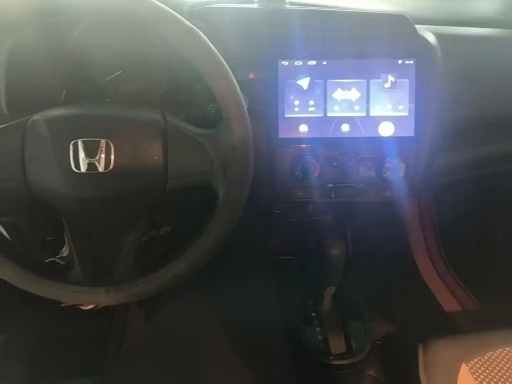 Honda Fit — миниатюра 5