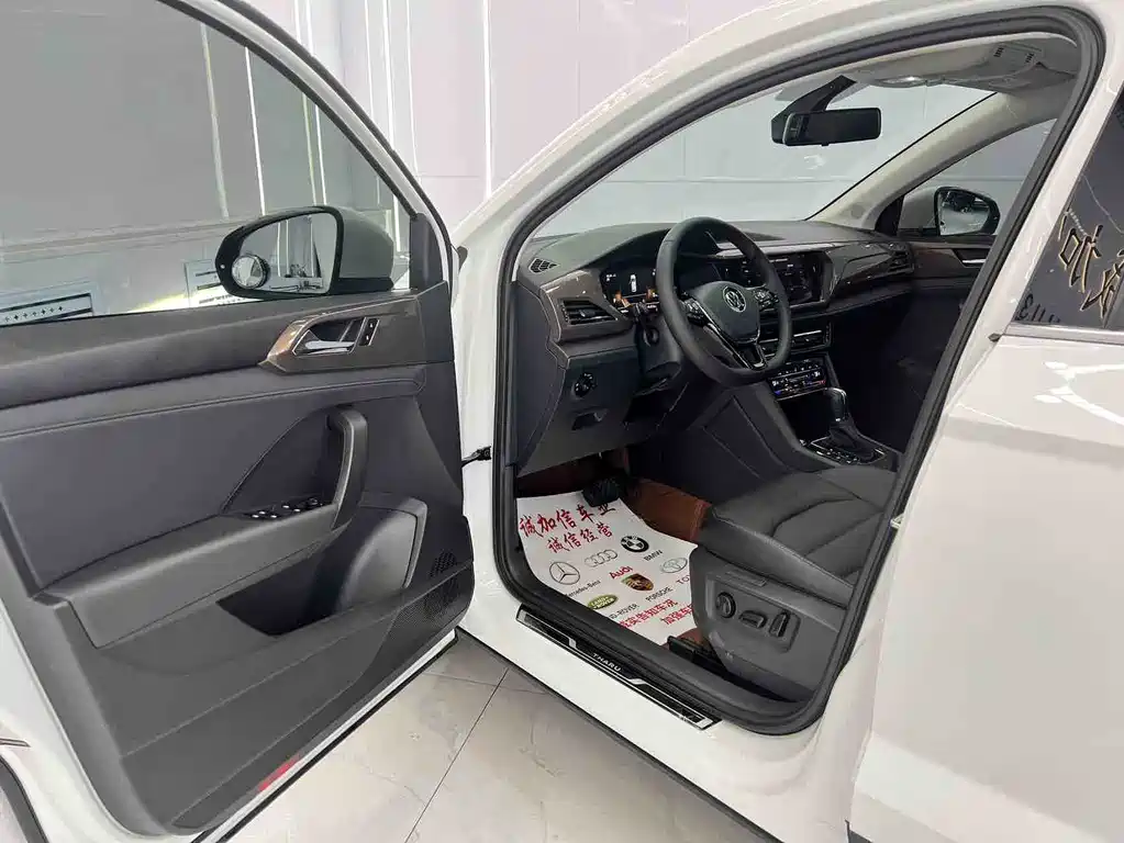 Volkswagen Tharu 2022 280TSI Luxury