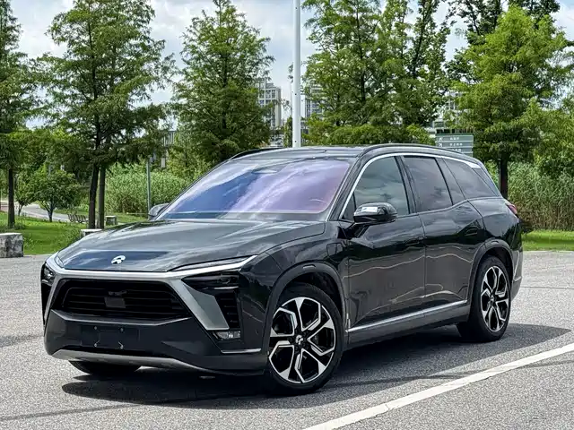 NIO ES8