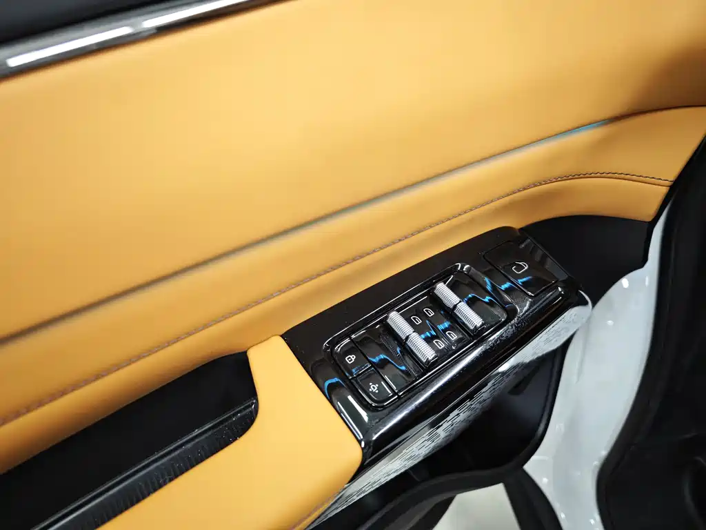 GEELY GALAXY WING TRUE L380