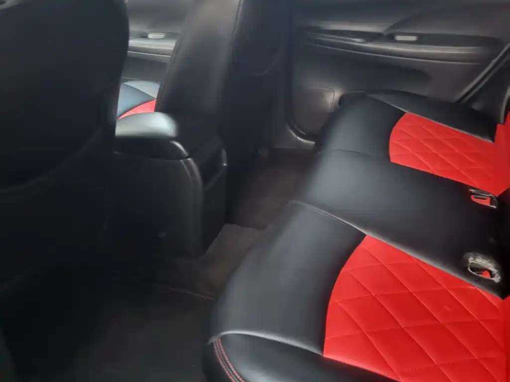Nissan Tiida — миниатюра 5