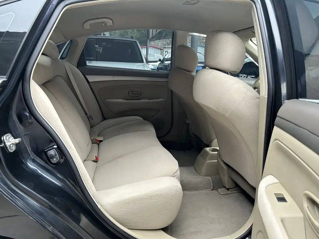 Nissan Sylphy 2012 1.6XE AT Comfort