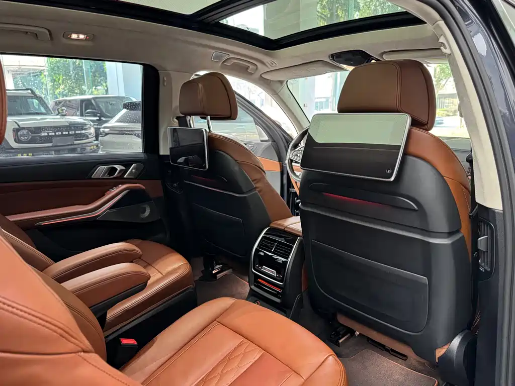 BMW X7 — миниатюра 15
