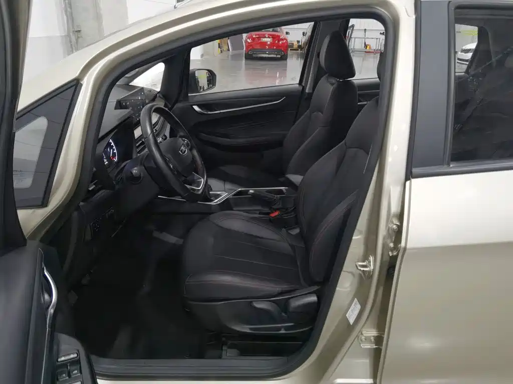 Geely Vision X3 — миниатюра 10