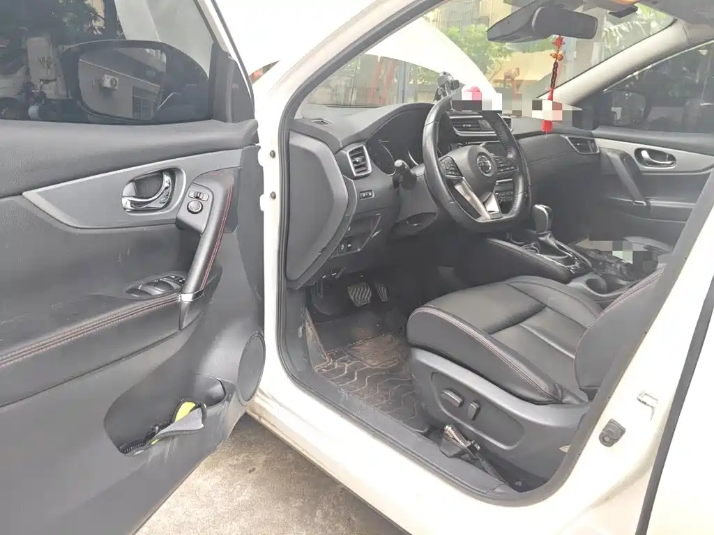 Nissan Qashqai — миниатюра 17