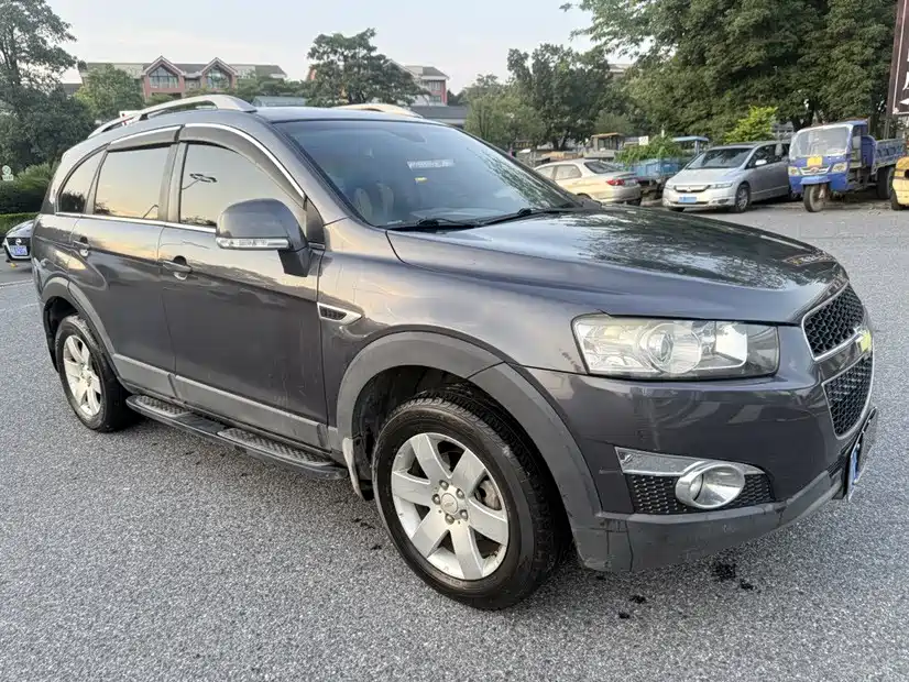 Chevrolet Captiva — миниатюра 3