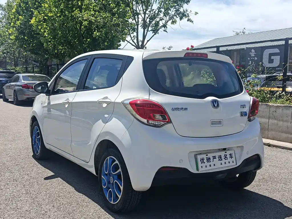 Changan EV — миниатюра 6