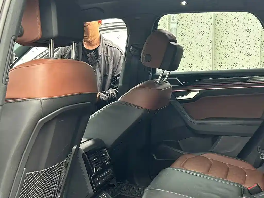 Volkswagen Touareg — миниатюра 3