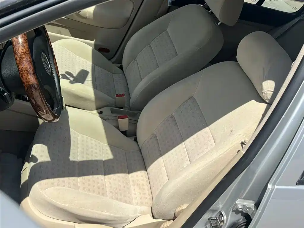 Volkswagen Golf 2004 1.6 AT Fashion