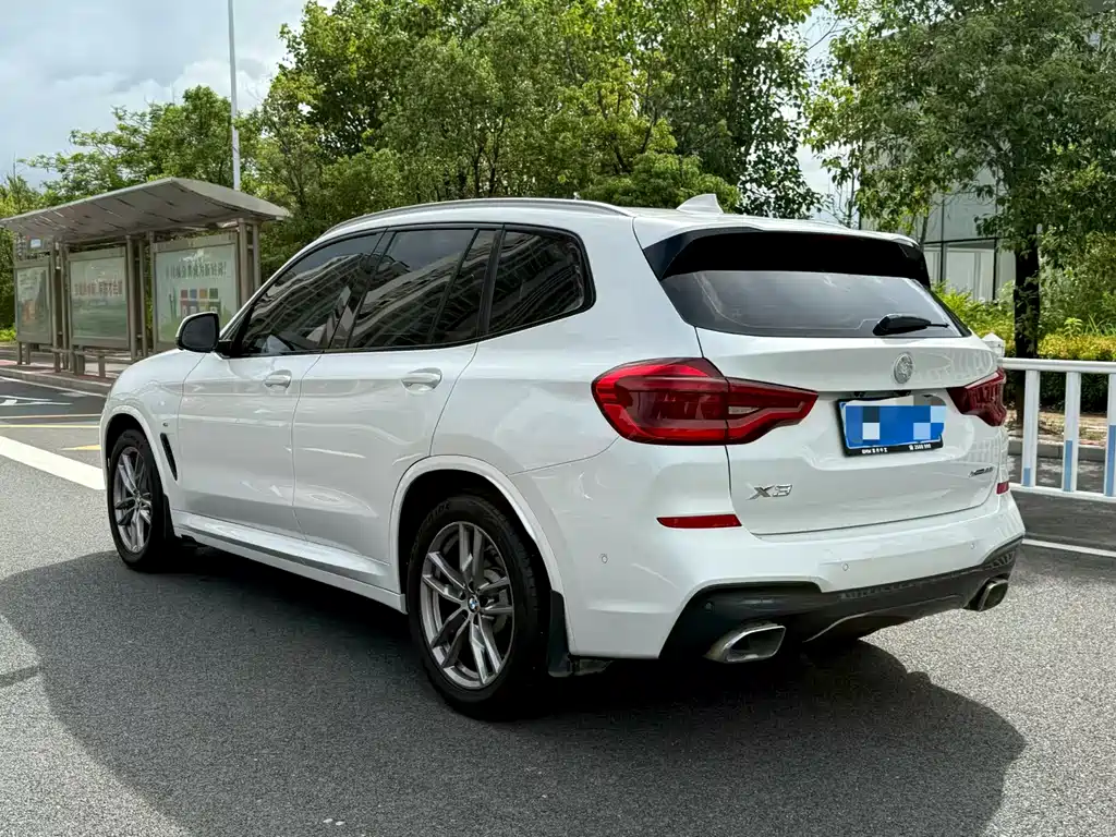 BMW X3 — миниатюра 9