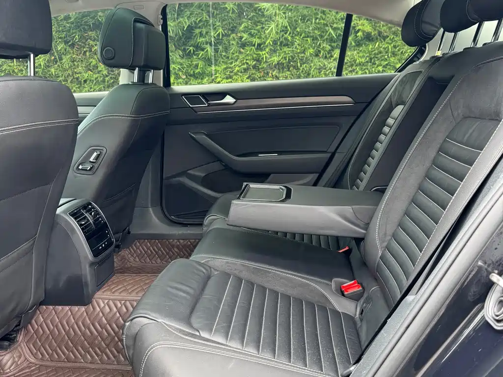 Volkswagen Magotan 2020 330TSI DSG Lead