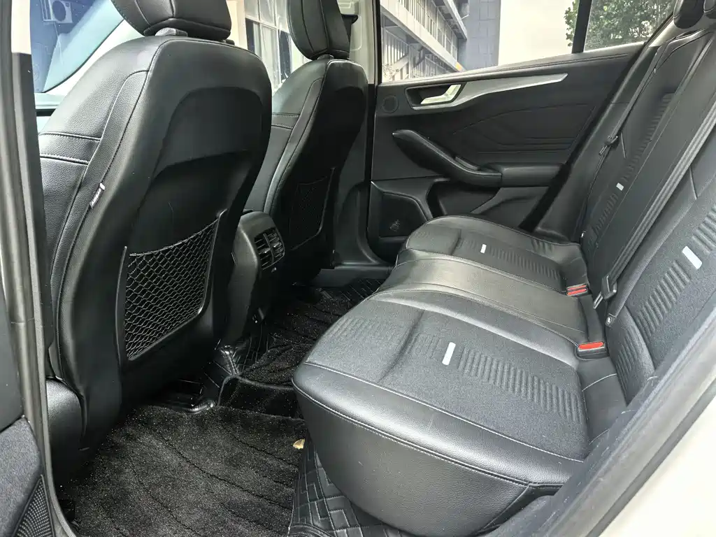 Ford Active 2021 EcoBoost 180 AT