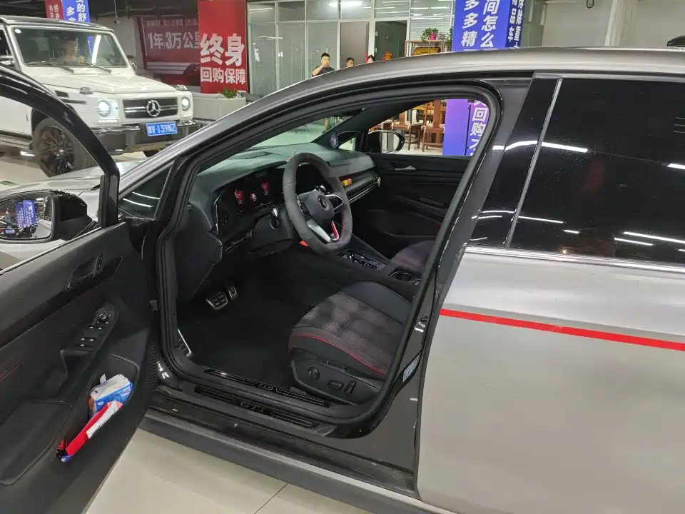 Volkswagen Golf GTI — миниатюра 3