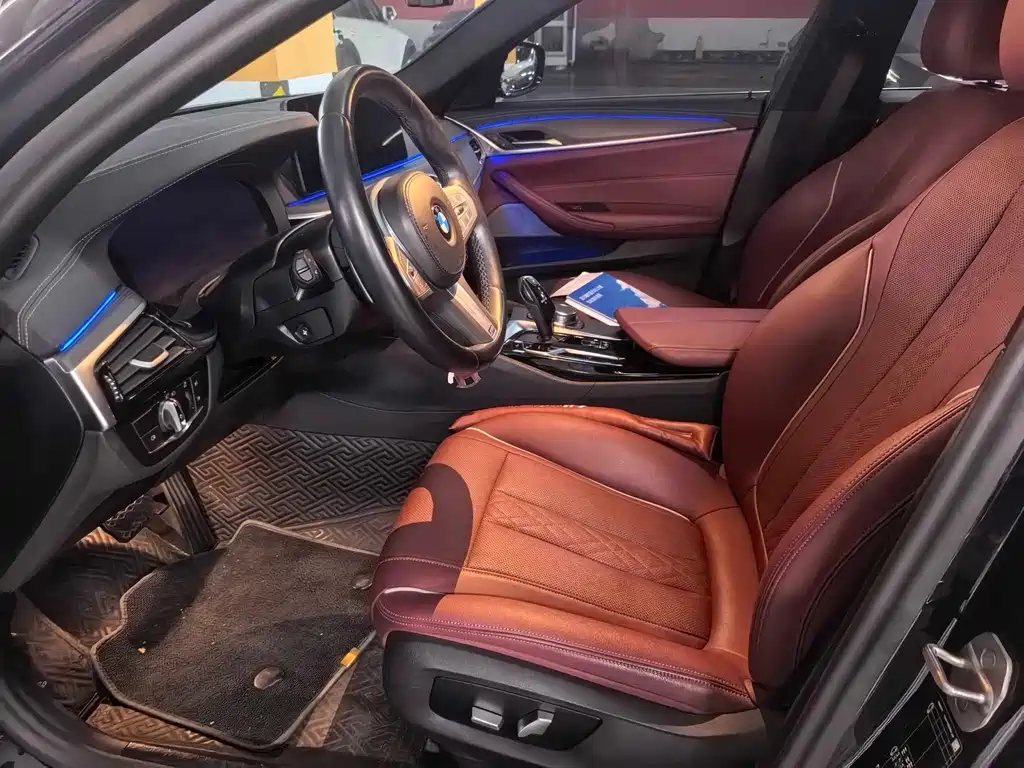 BMW 5 Series — миниатюра 7