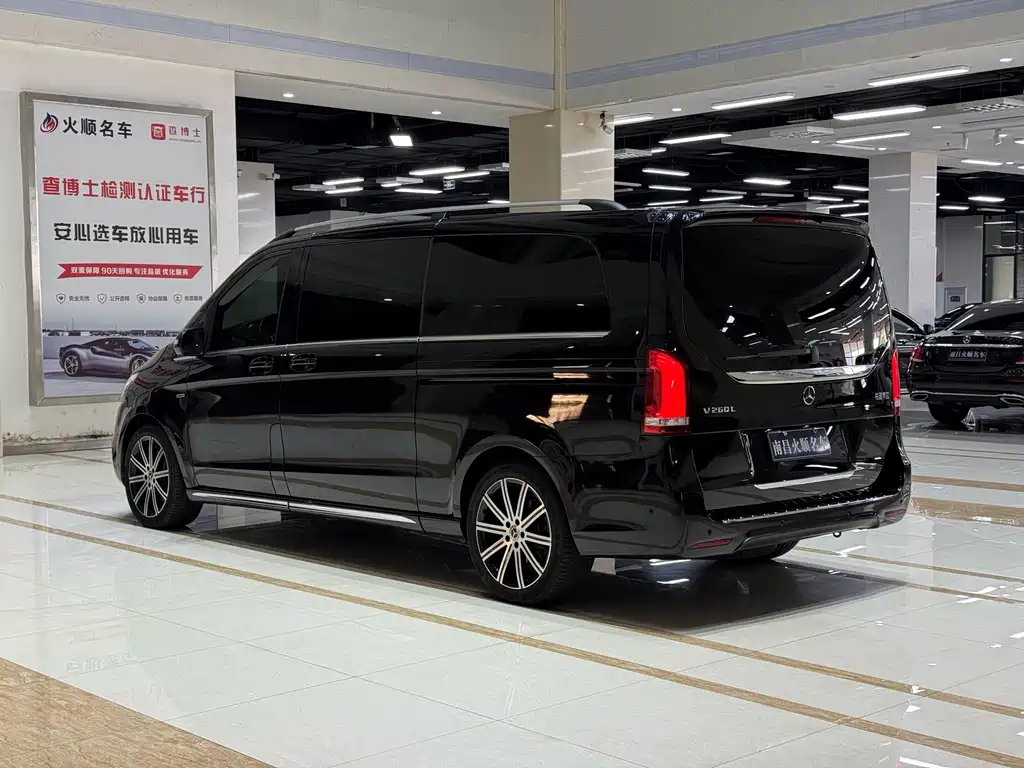 Mercedes-Benz V-Class — миниатюра 8