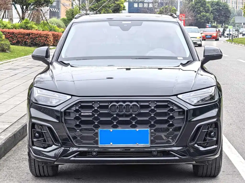 Audi Q5L 2025 45 40 TFSI Fashion