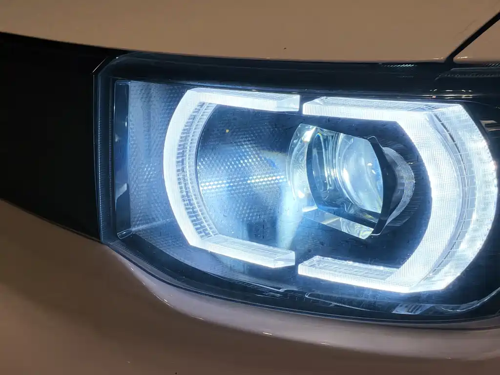 Wuling MINIEV — миниатюра 9