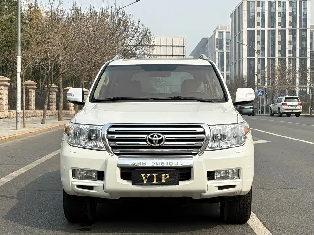 Toyota Land Cruiser 2011 5.7L