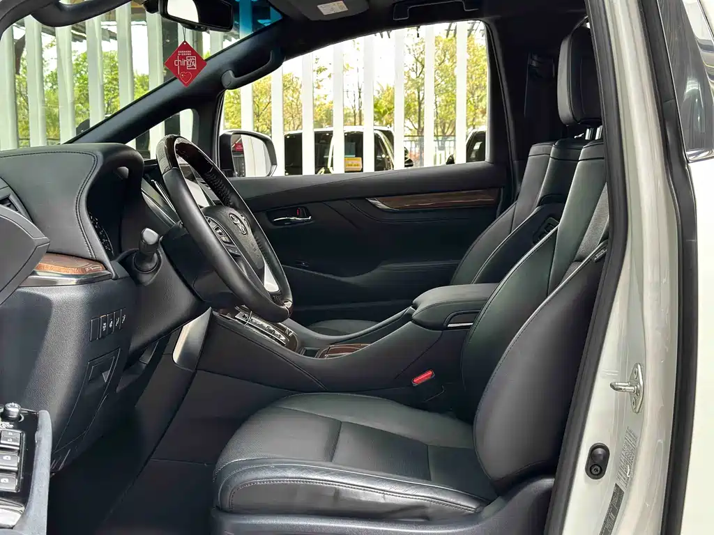 Toyota Alphard 2015 3.5L Luxury