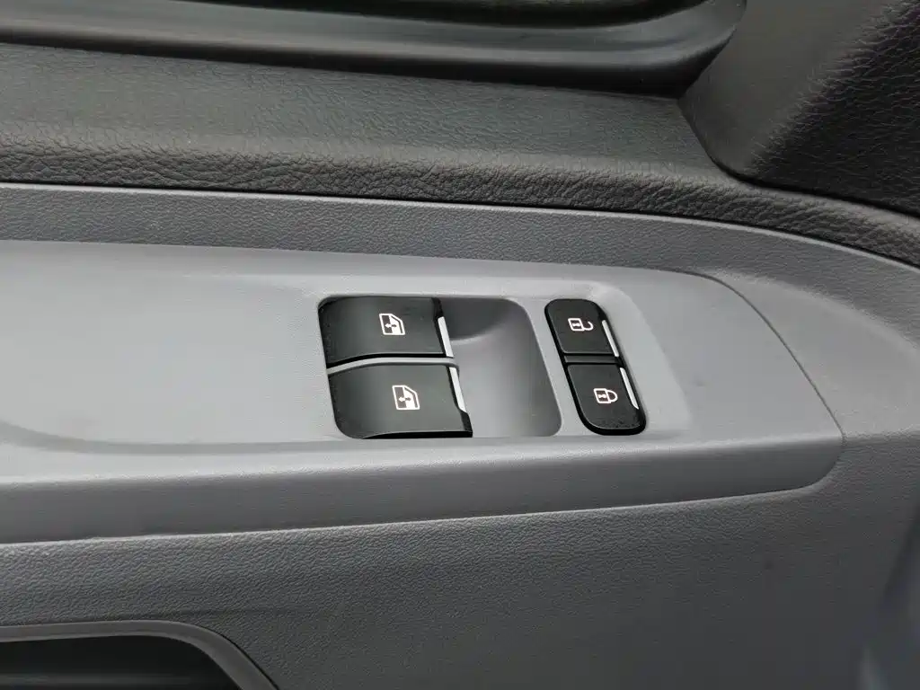 MAXUS V80 — миниатюра 9