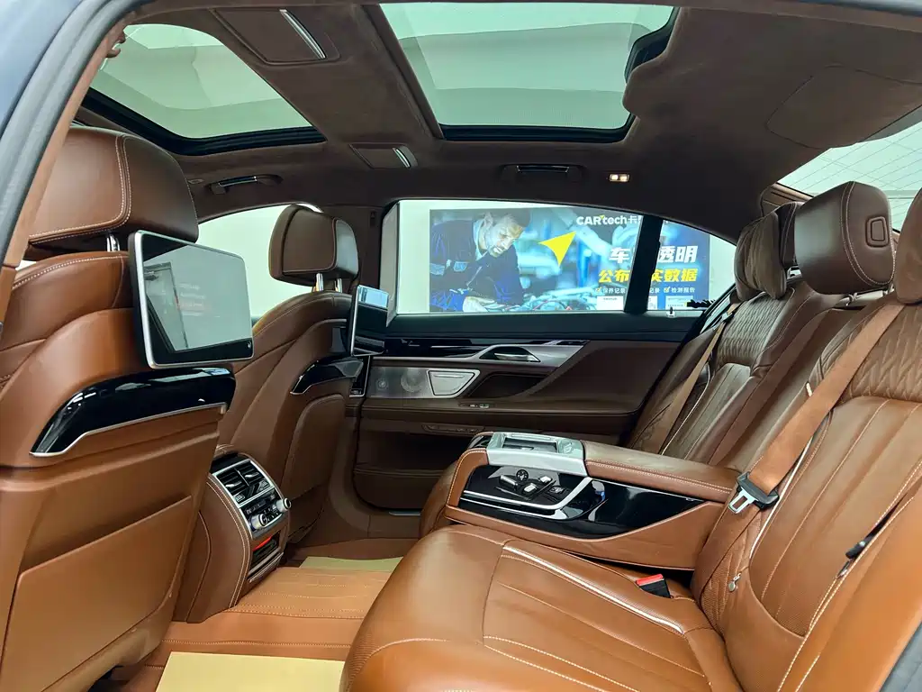 BMW 7 Series 7 2018 740Li xDrive Premium M Sport