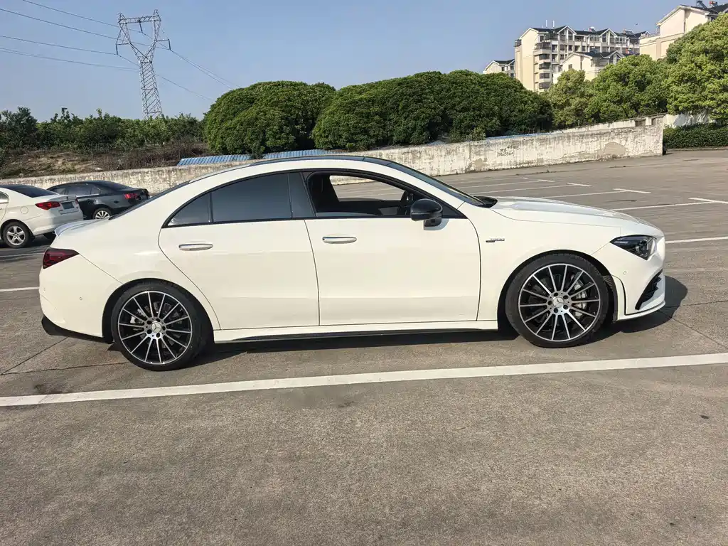 Mercedes-Benz CLA AMG AMG CLA 35 4MATIC, фото 4