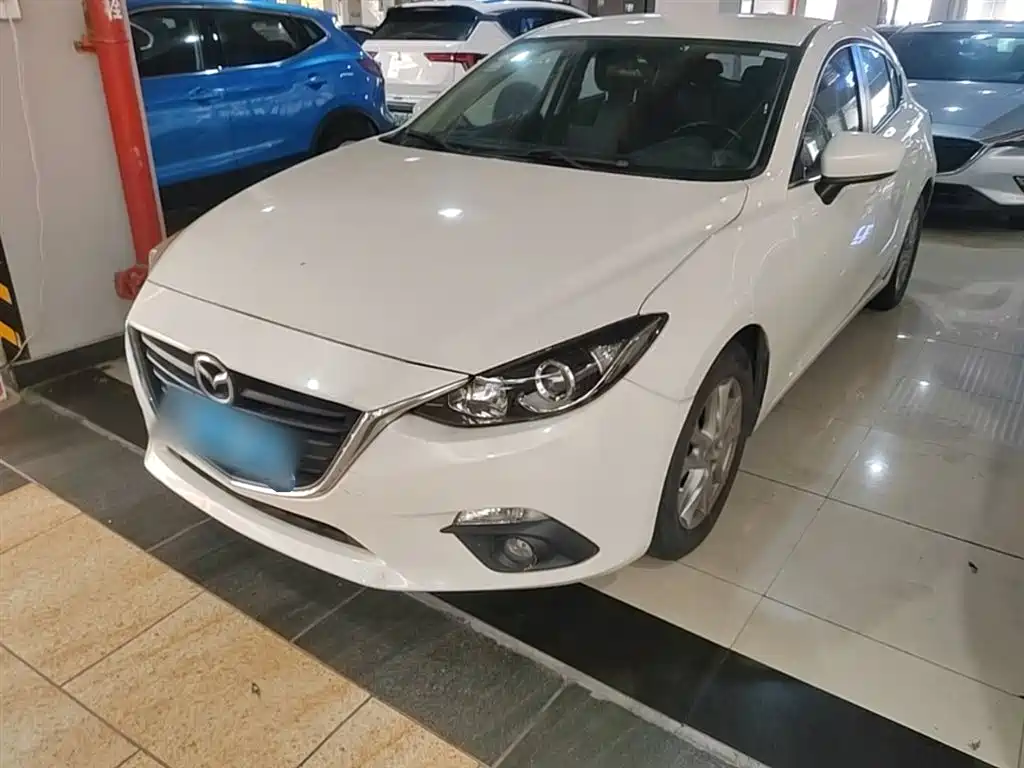 Mazda 3 Axela 2016