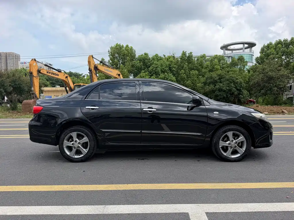 Toyota Corolla — миниатюра 5