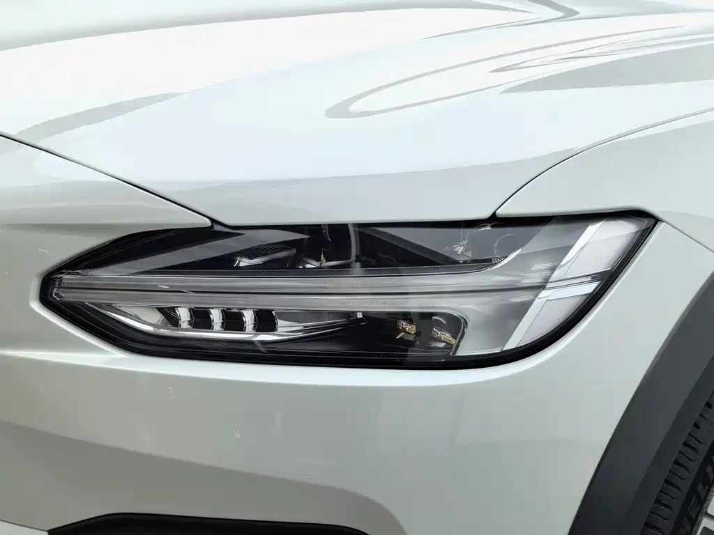 Volvo V90 2021 Cross Country B5 AWD