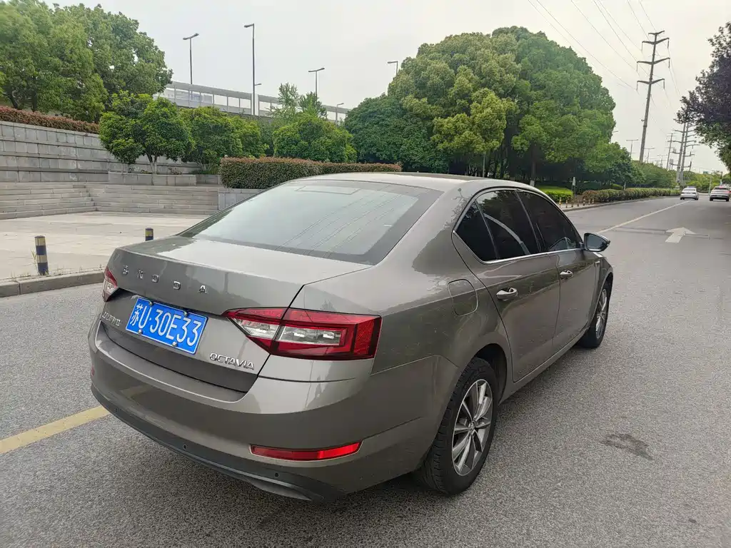 Skoda Octavia 2020 1.5L AT Comfort