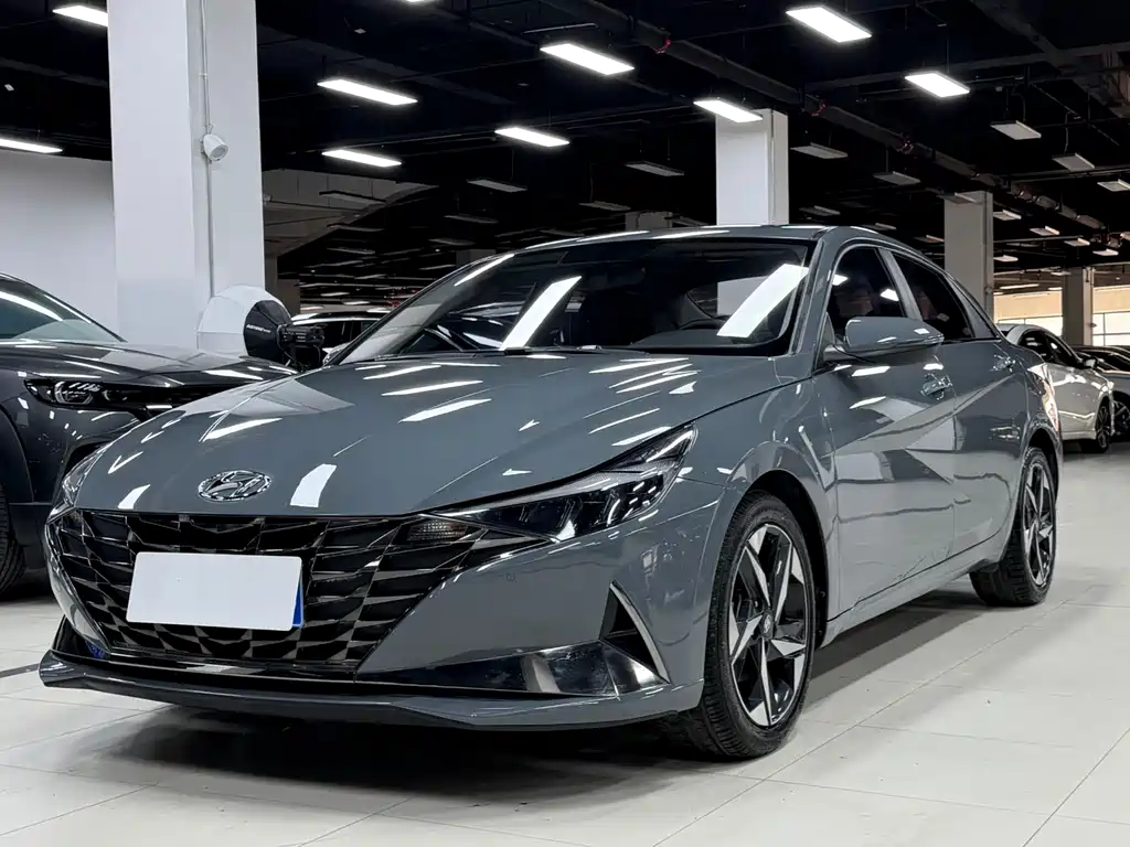 Hyundai Elantra 2023
