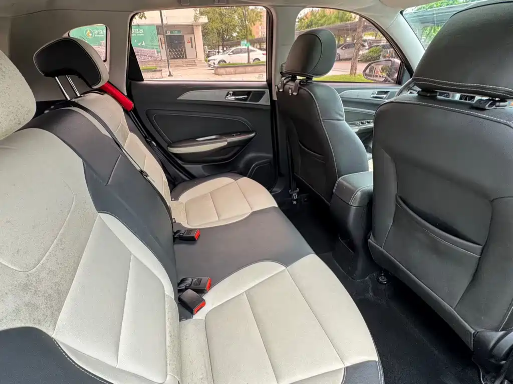 Changan CS35 — миниатюра 9