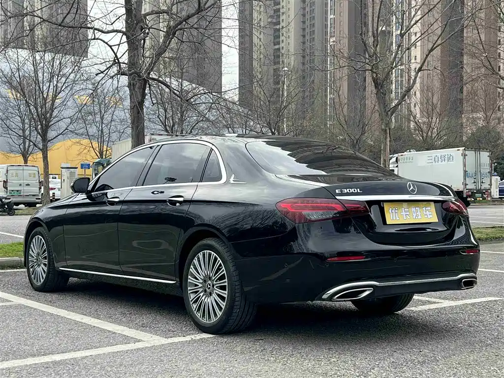 Mercedes-Benz E-Class E 2022 E 300 L Fashion