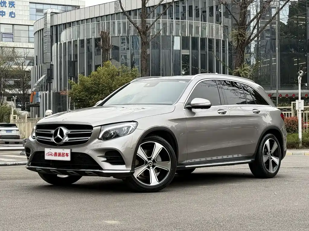 MERCEDES-BENZ GLC