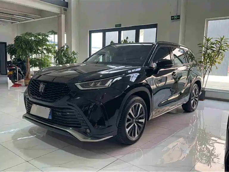 Toyota Crown Kluger 2024
