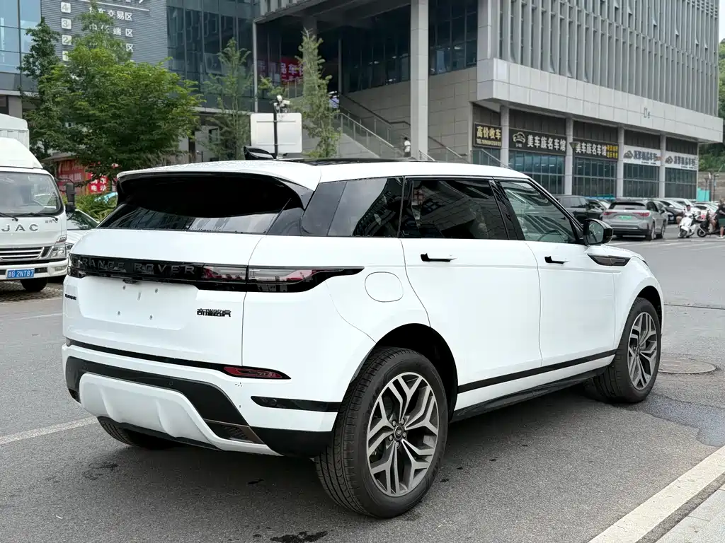 Land Rover Range Rover Evoque 2024 L SE