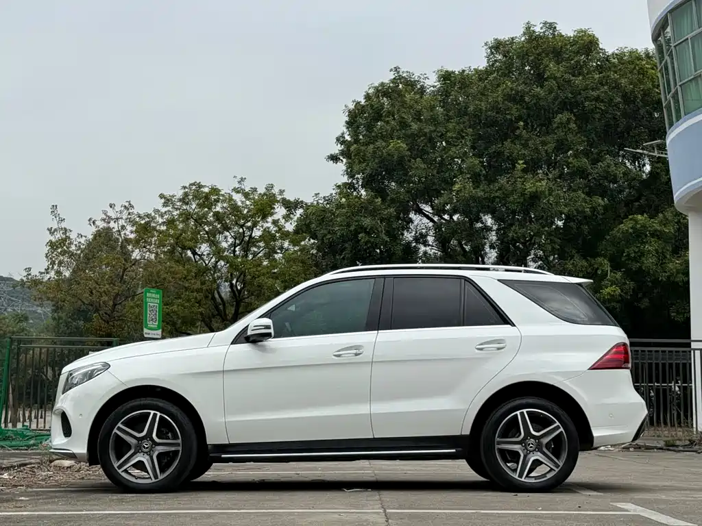 MERCEDES-BENZ GLE