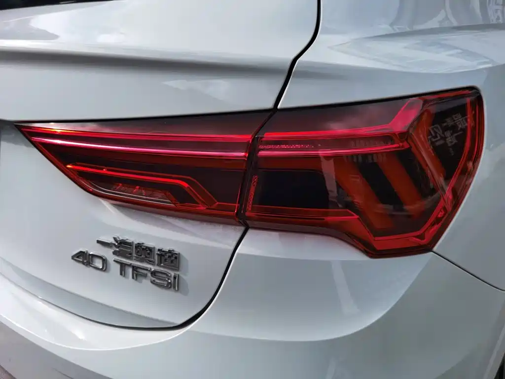 Audi Q3 Sportback — миниатюра 30