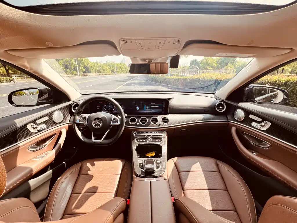 MERCEDES-BENZ E CLASS