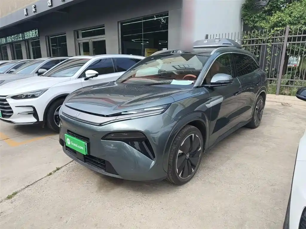 Byd 唐L 2025