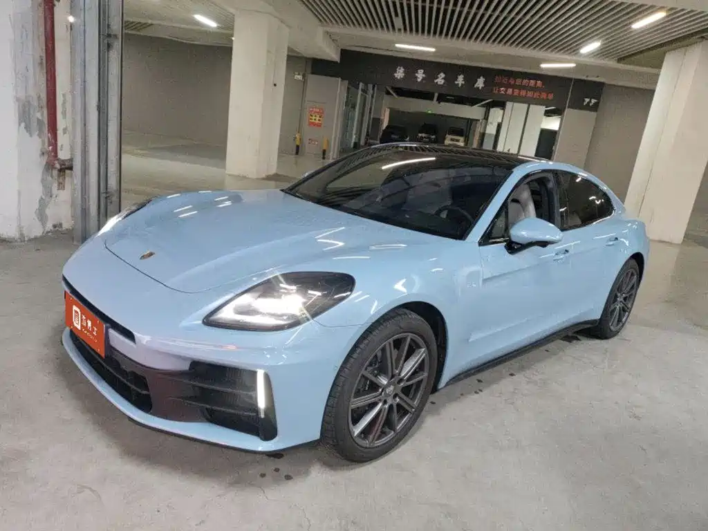Porsche Panamera 2025