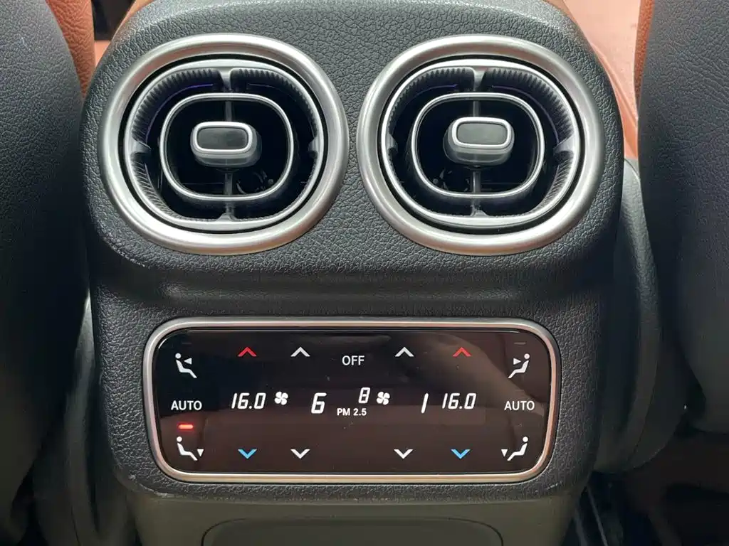 Mercedes-Benz GLC 2024 GLC 300 L 4MATIC 5 мест